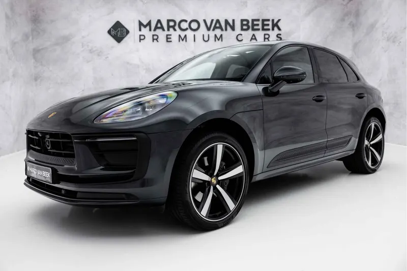 Porsche Macan (2022)