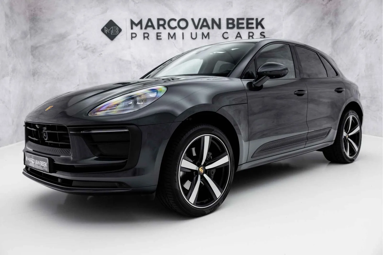 Porsche Macan (2022) — foto 1