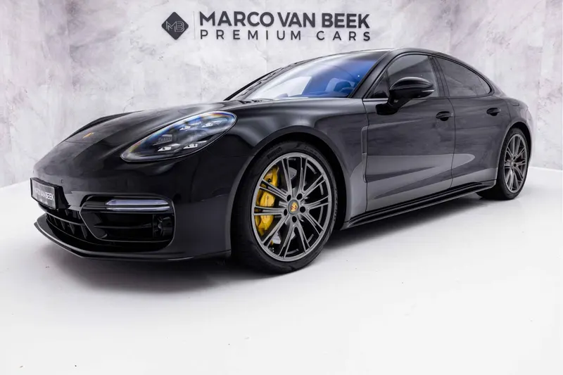Porsche Panamera (2023)