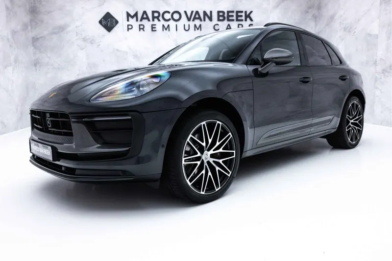 Porsche Macan (2023)