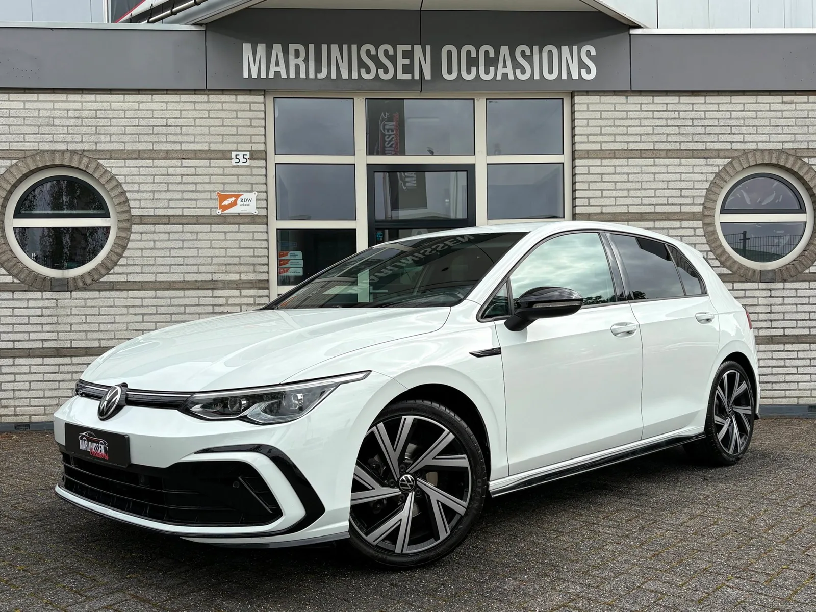 Volkswagen Golf (2020) — foto 1