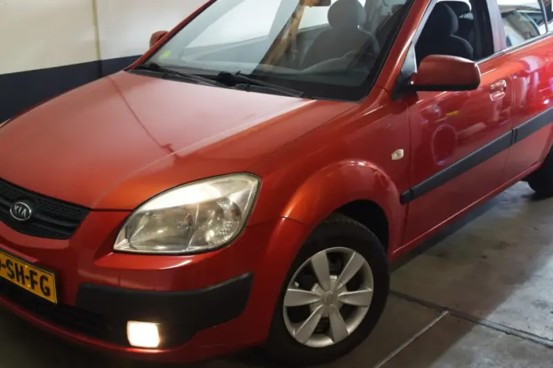 Kia Rio (2006)