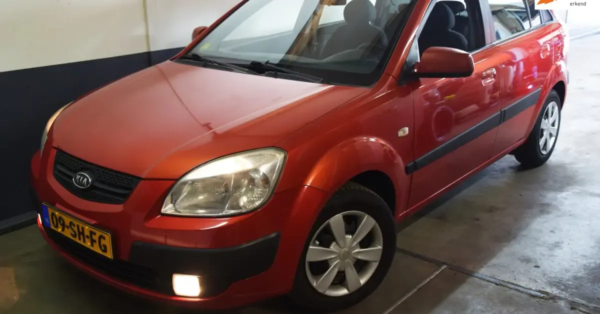 Kia Rio (2006) — foto 1
