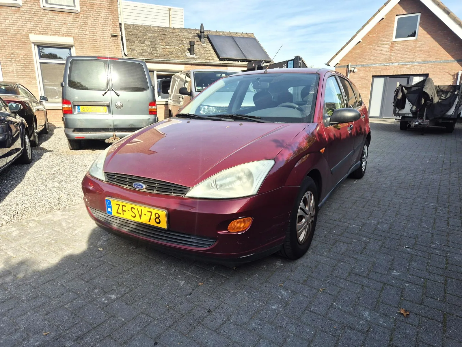 Ford Focus (1999) — foto 1