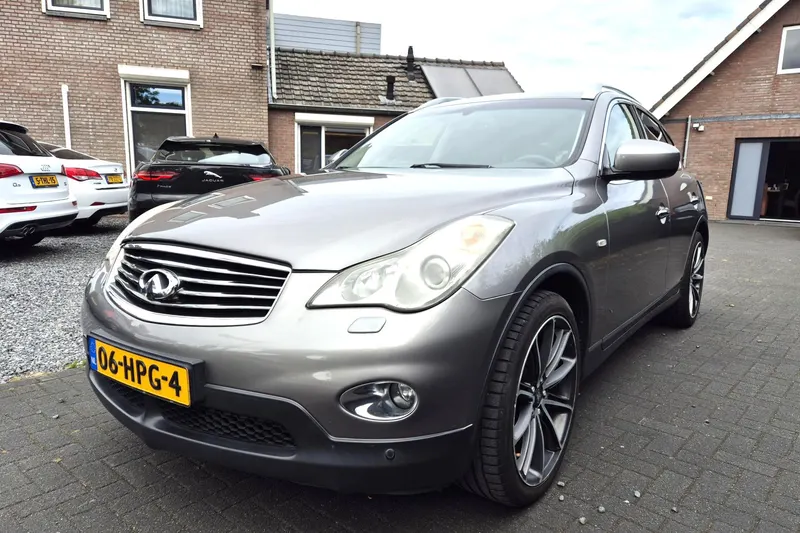 Infiniti EX (2009)