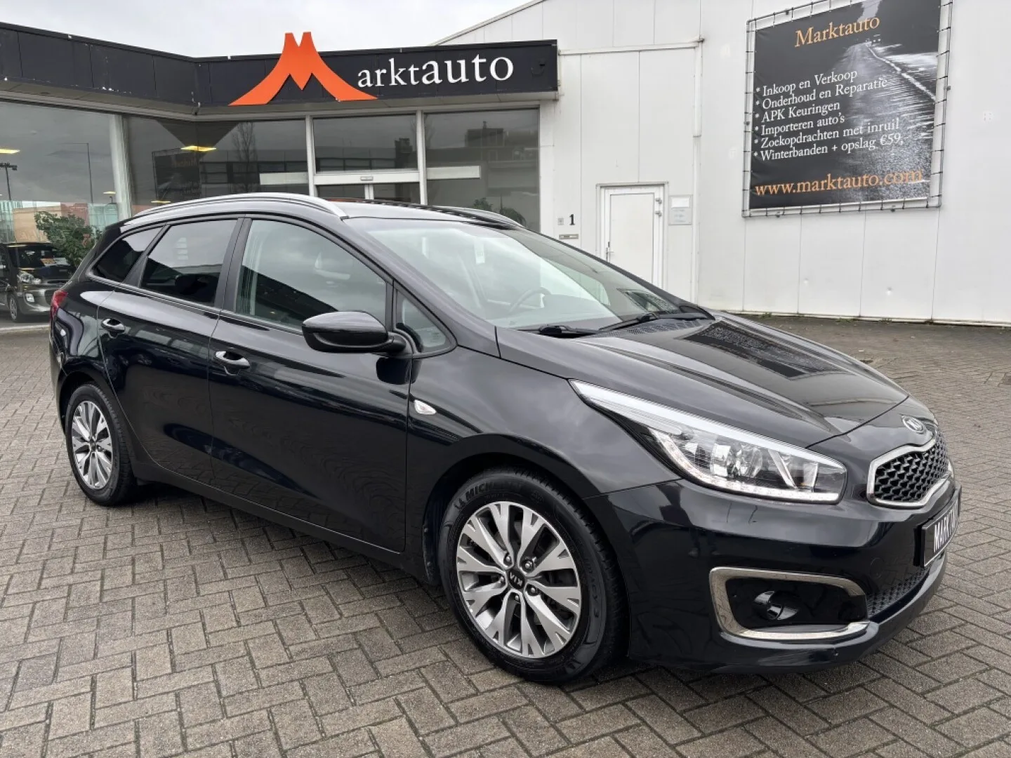 Kia Cee'd (2018) — foto 1