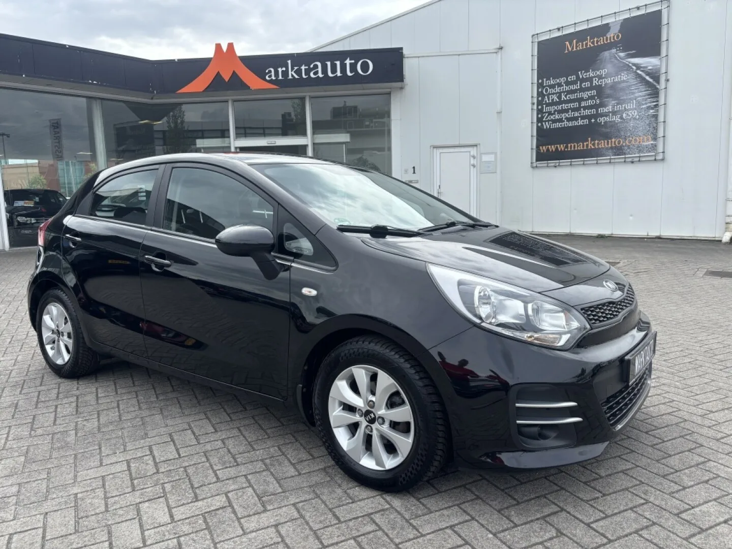 Kia Rio (2017) — foto 1