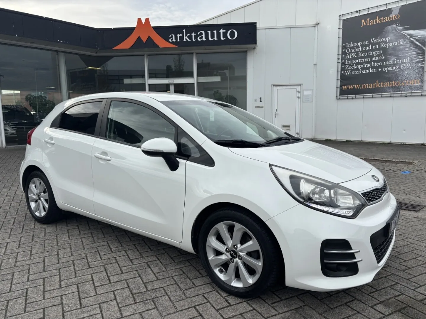 Kia Rio (2016) — foto 1