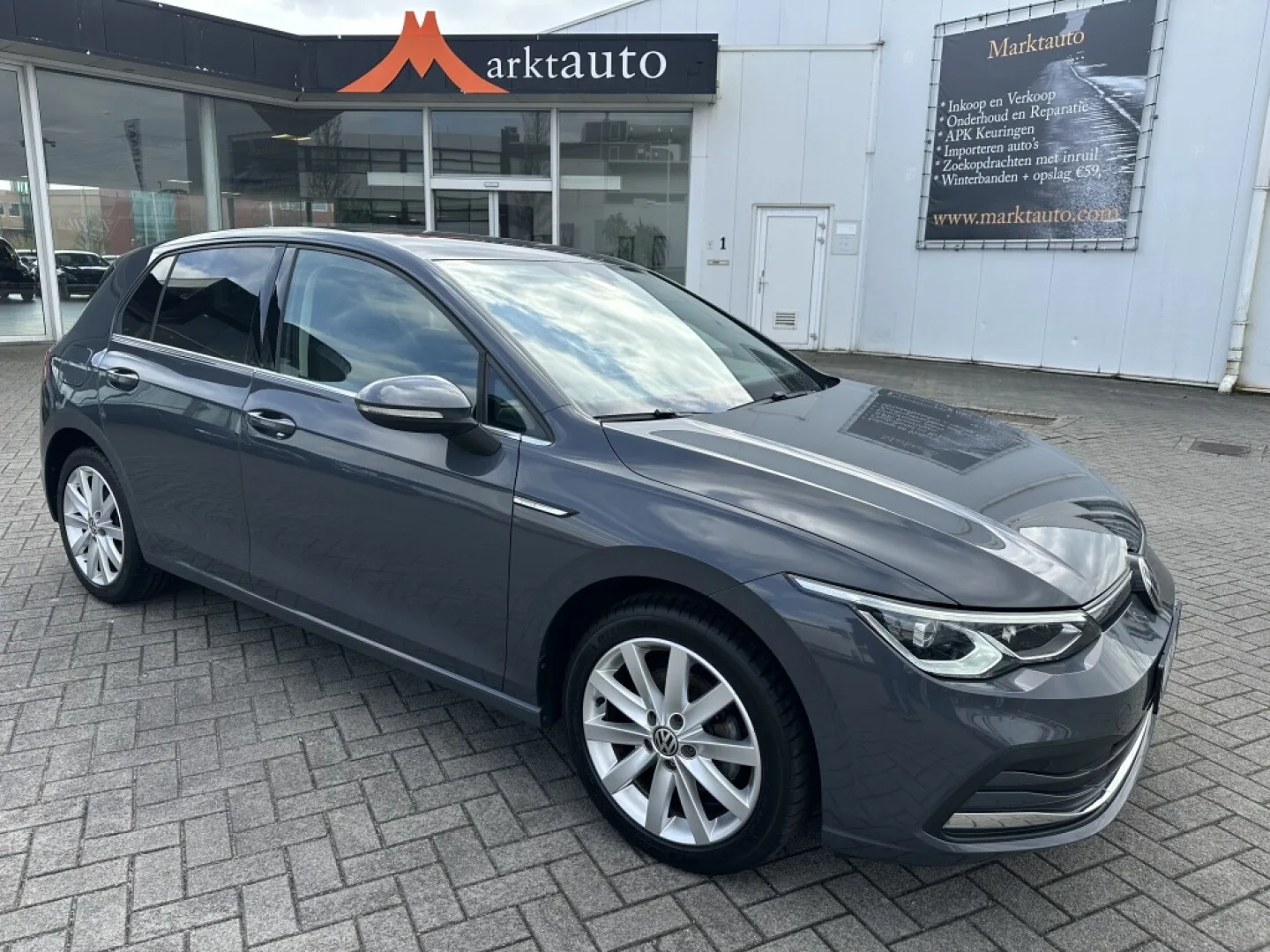 Volkswagen Golf (2020) — foto 1