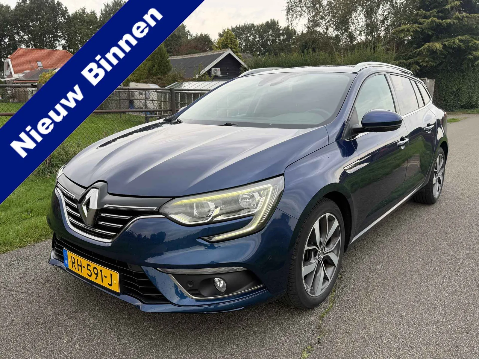 Renault Mégane (2017) — foto 1