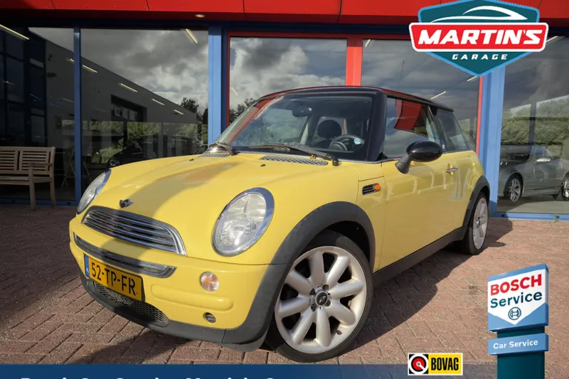 MINI Cooper (2003)