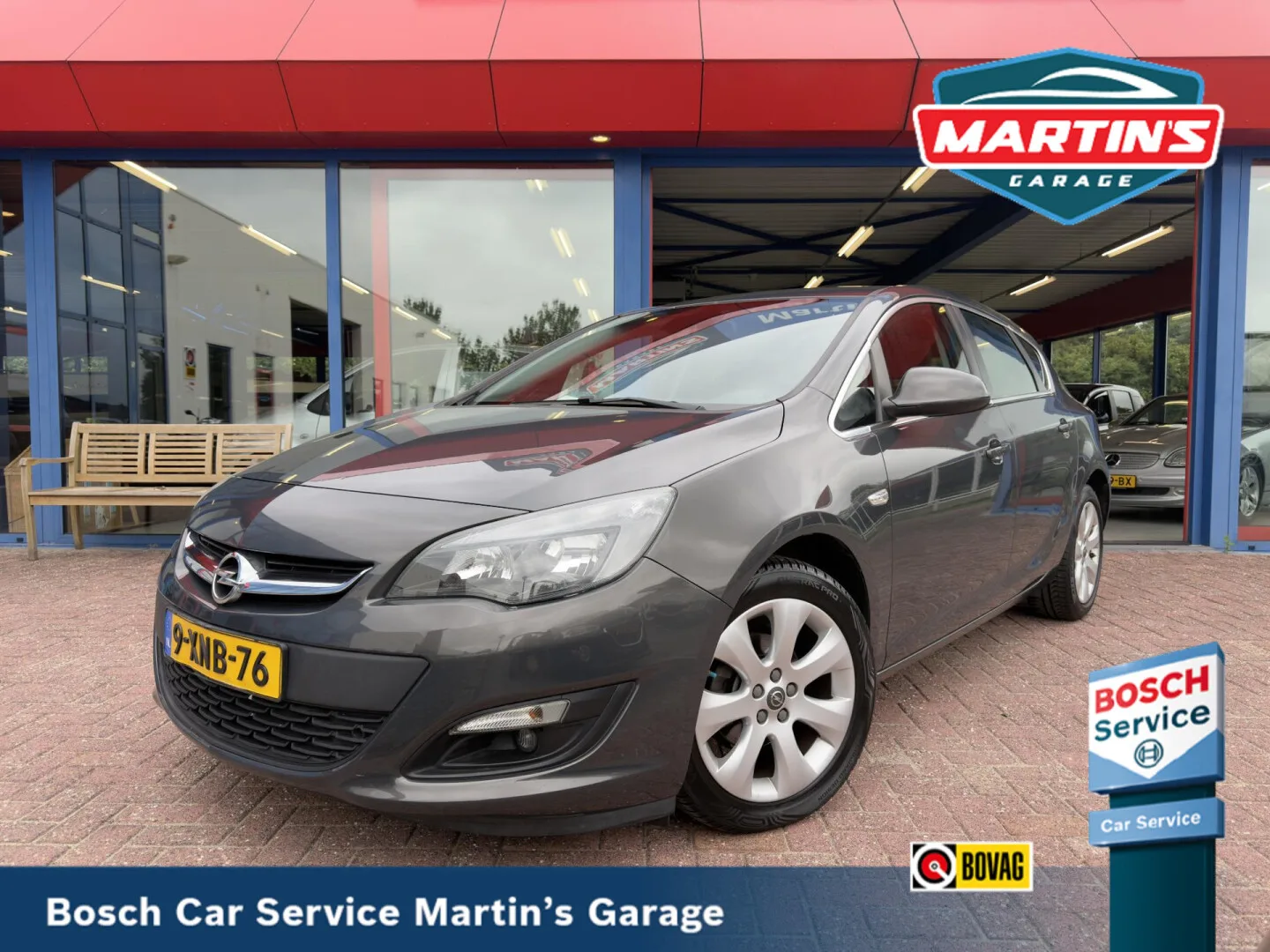 Opel Astra (2014) — foto 1