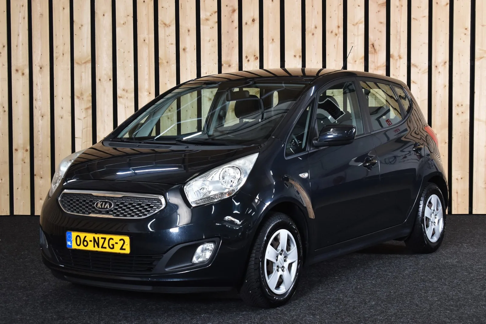Kia Venga (2011) — foto 1