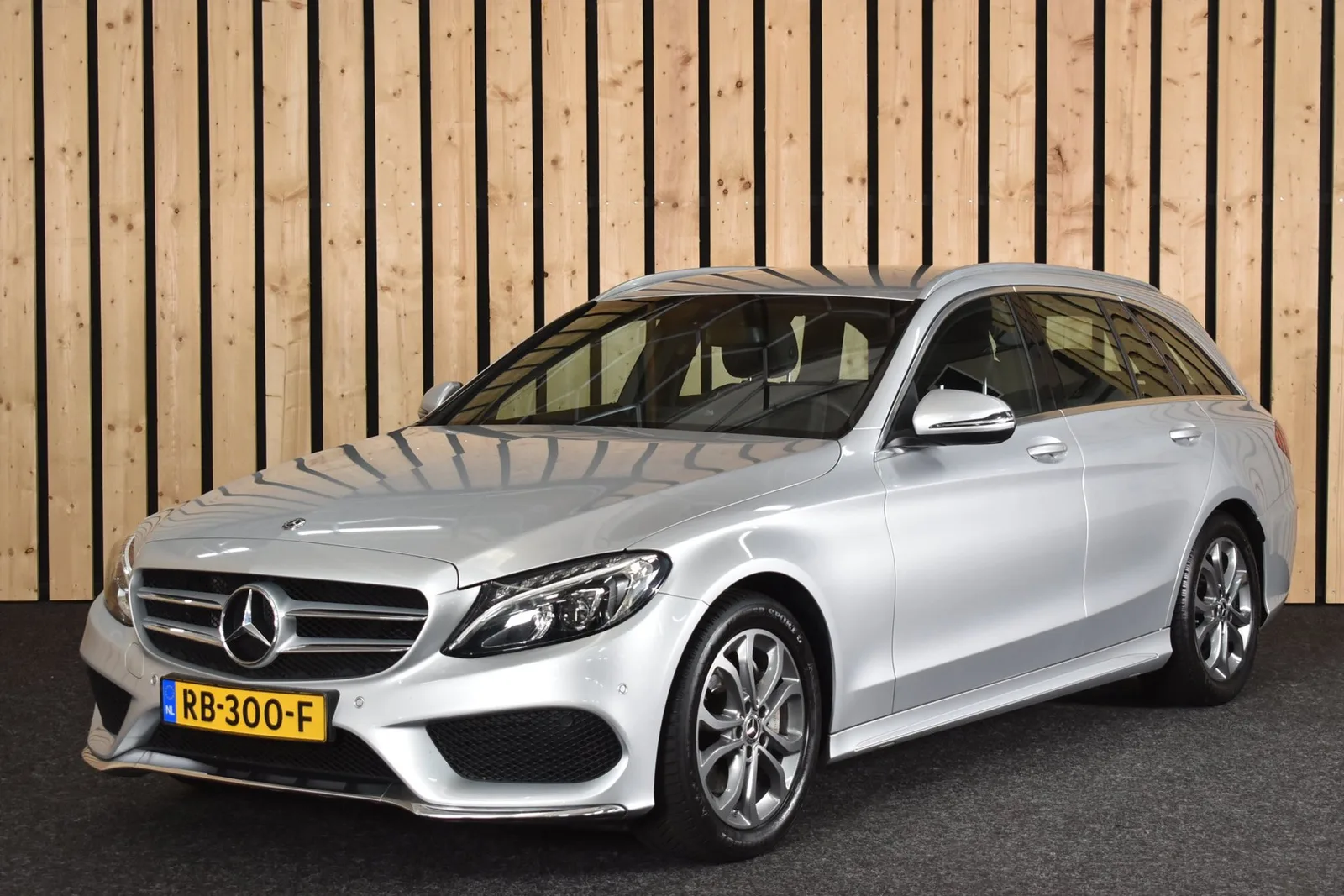 Mercedes-Benz C-Klasse (2017) — foto 1