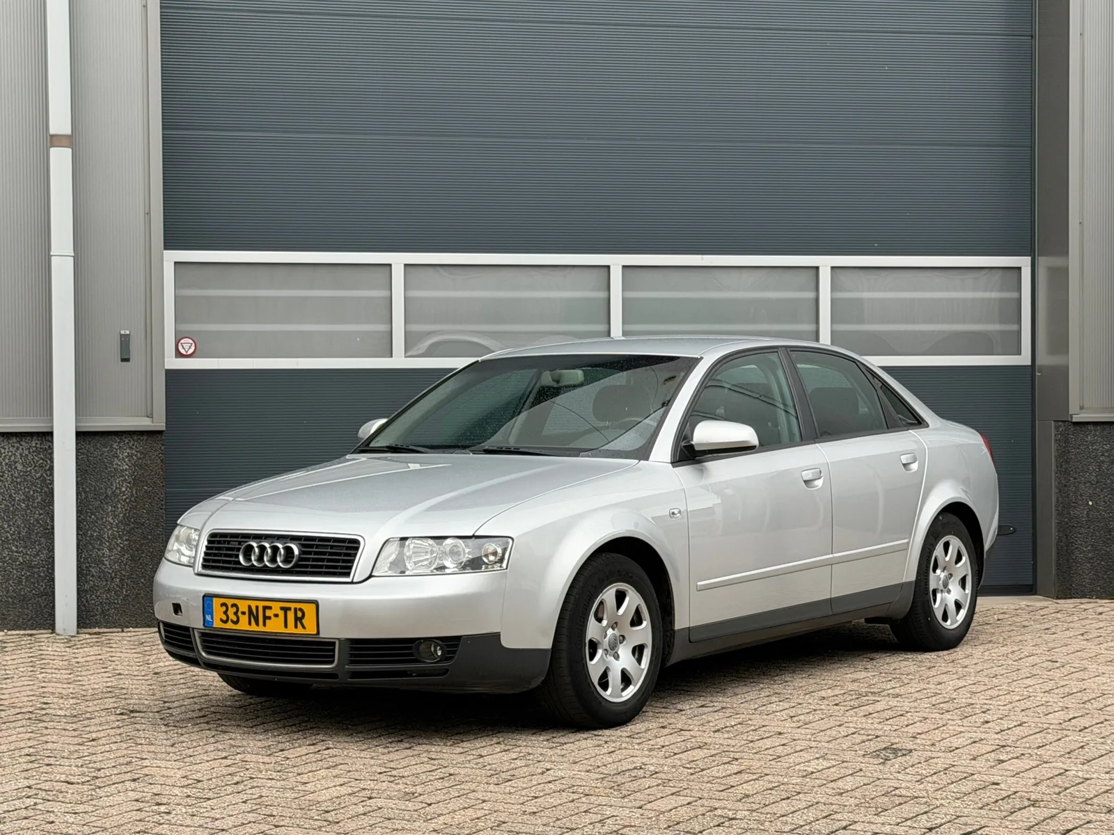 Audi A4 (2003) — foto 1