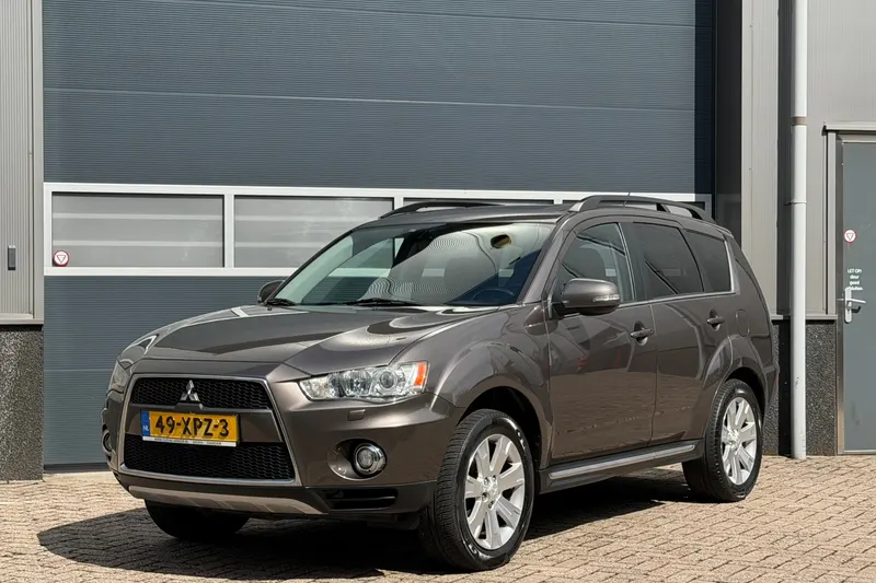 Mitsubishi Outlander (2012)