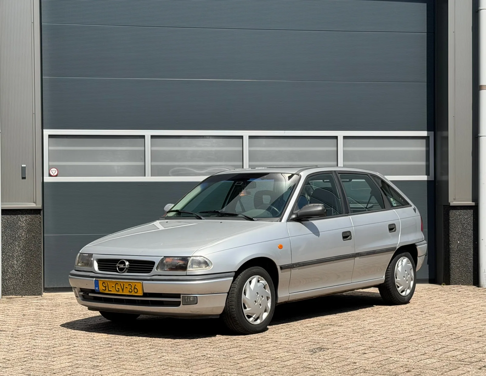Opel Astra (1998) — foto 1