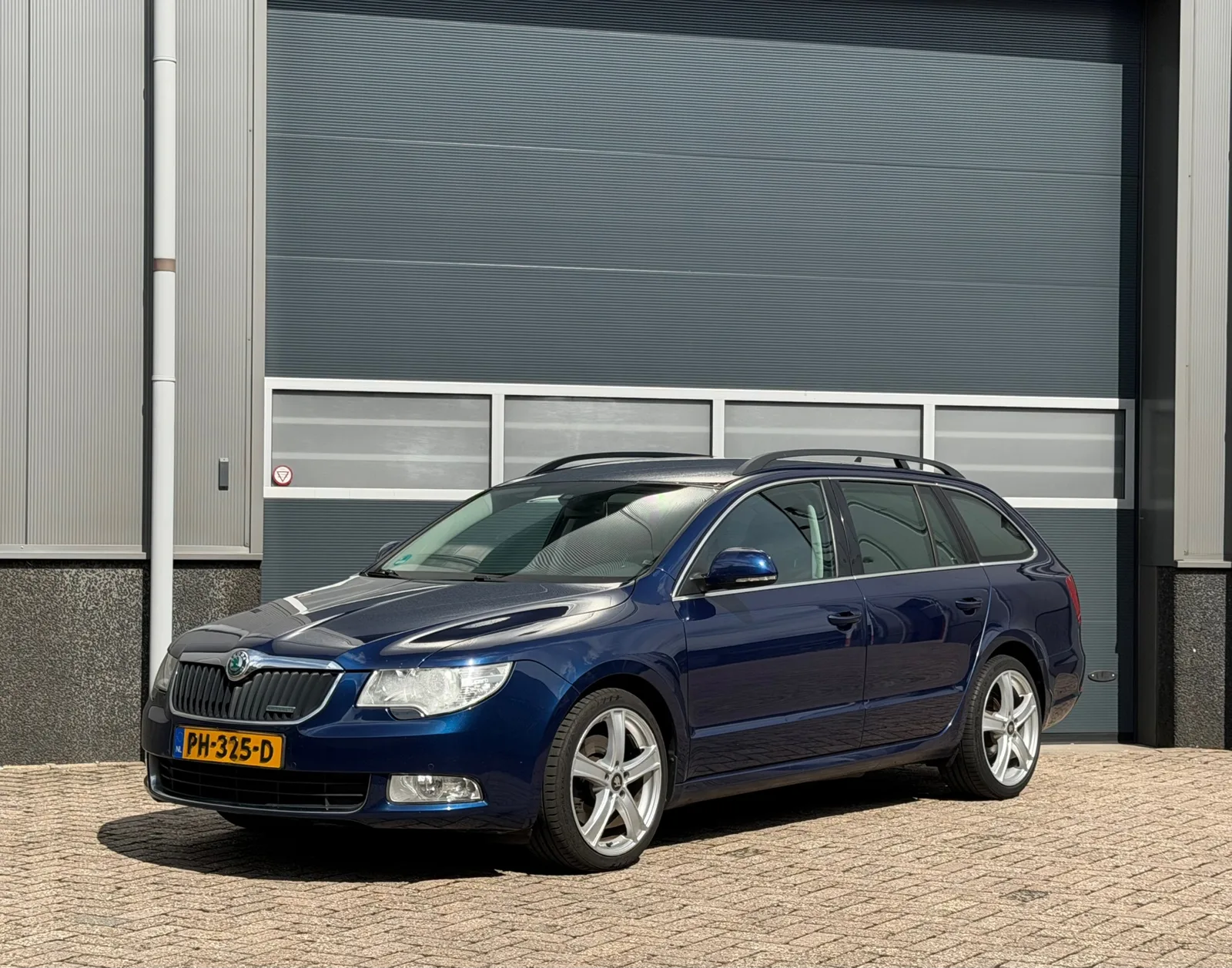 Škoda Superb (2013) — foto 1