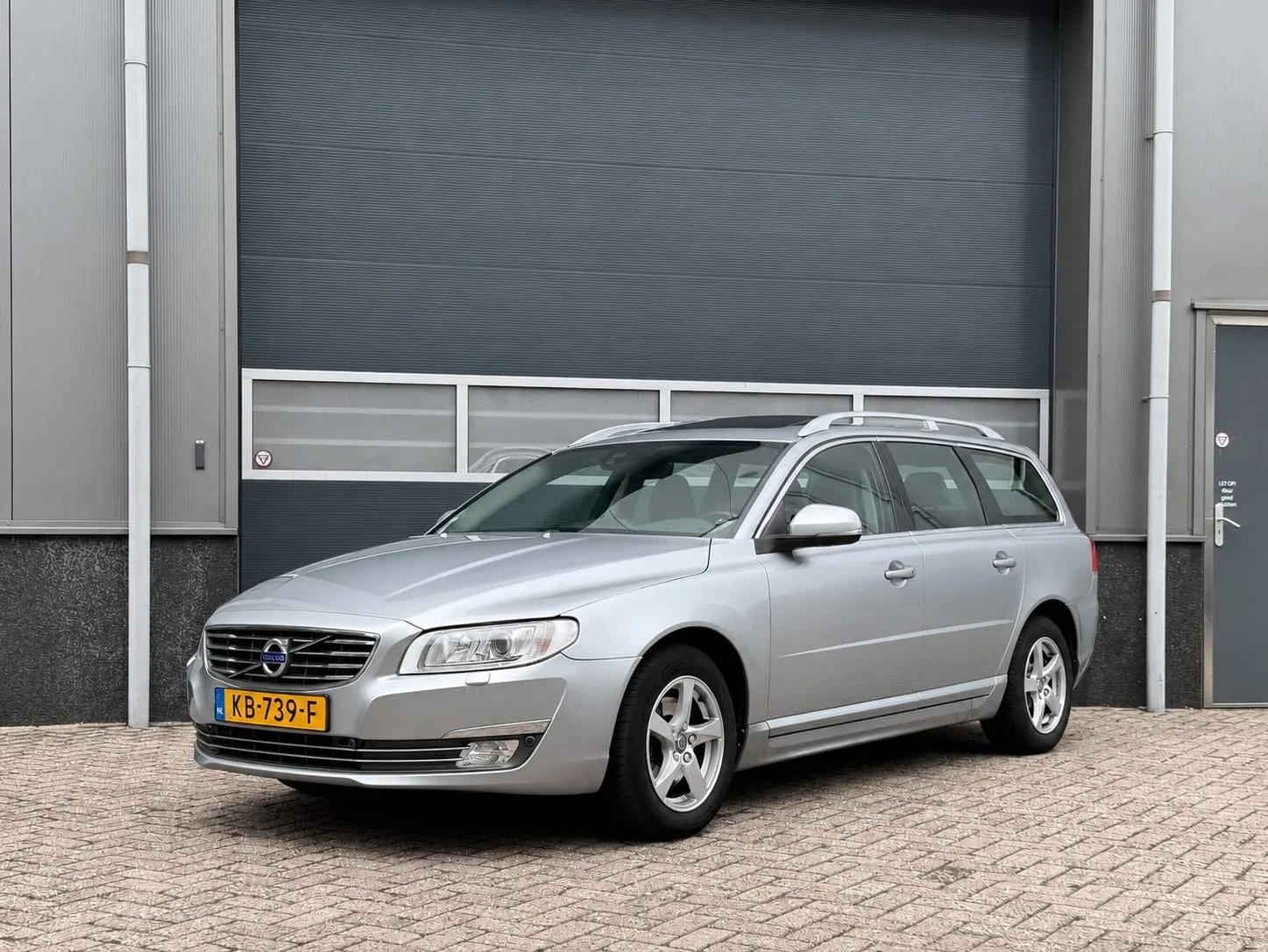Volvo V70 (2016) — foto 1