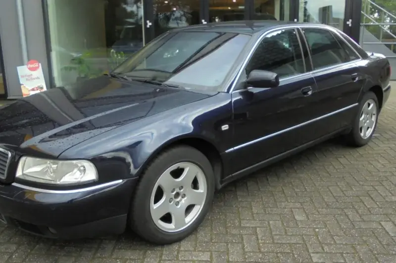 Audi A8 (2002)