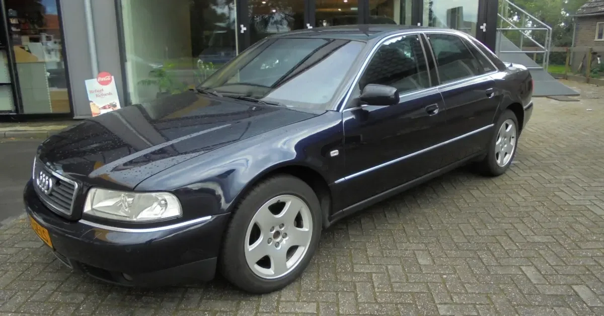 Audi A8 (2002) — foto 1