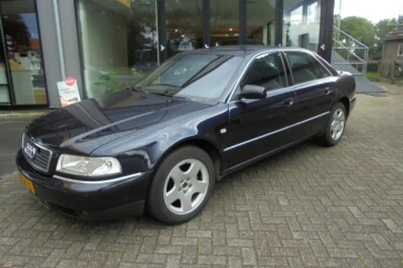 Audi A8 (2002)
