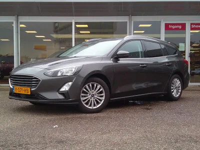 Ford Focus (2021) — foto 1