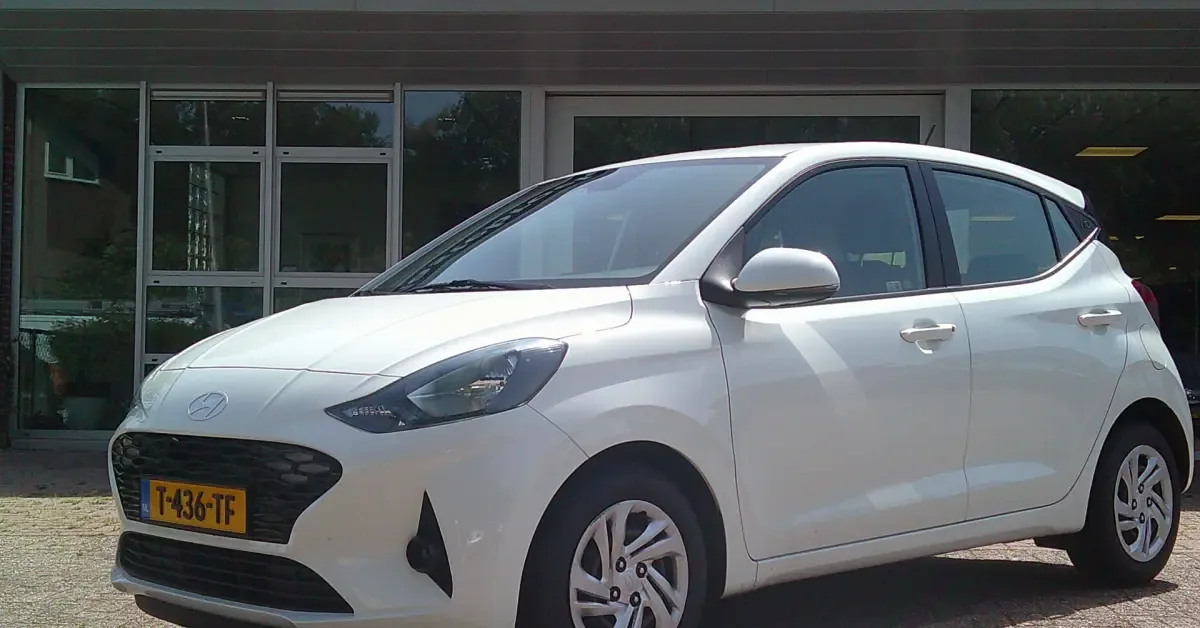 Hyundai i10 (2023) — foto 1