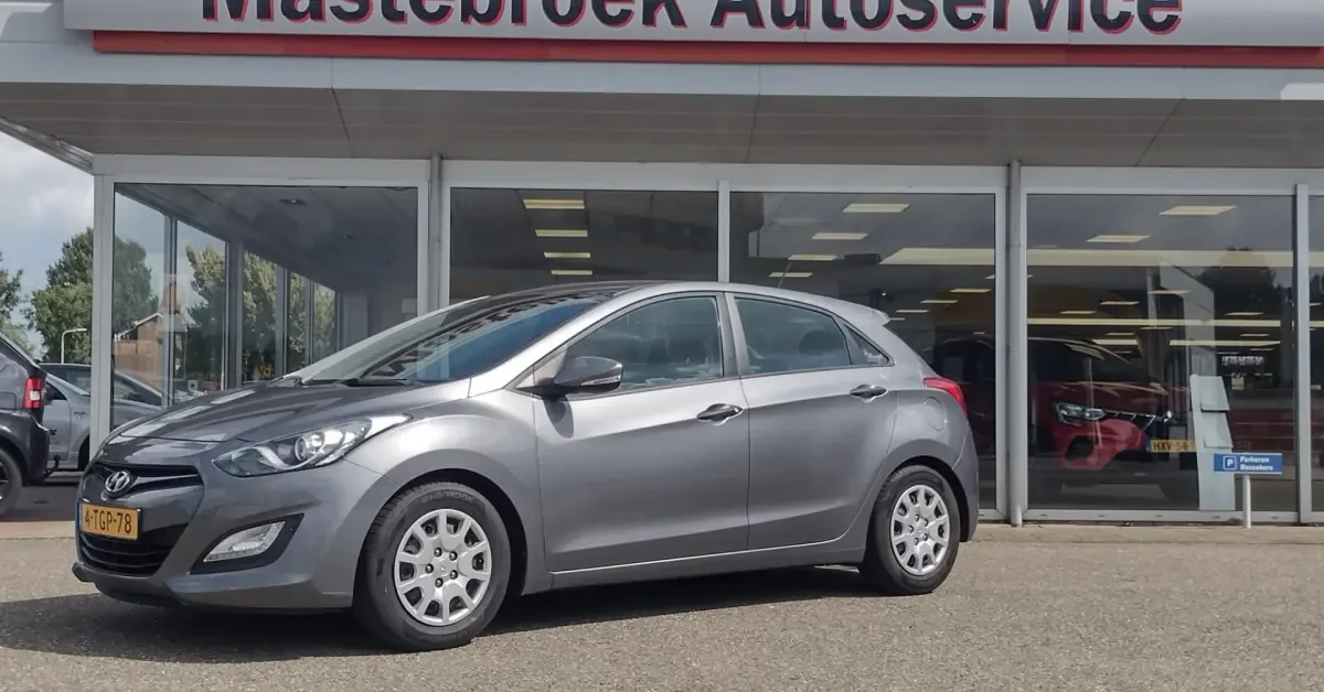 Hyundai i30 (2013) — foto 1