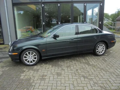 Jaguar S-Type (2000) — foto 1