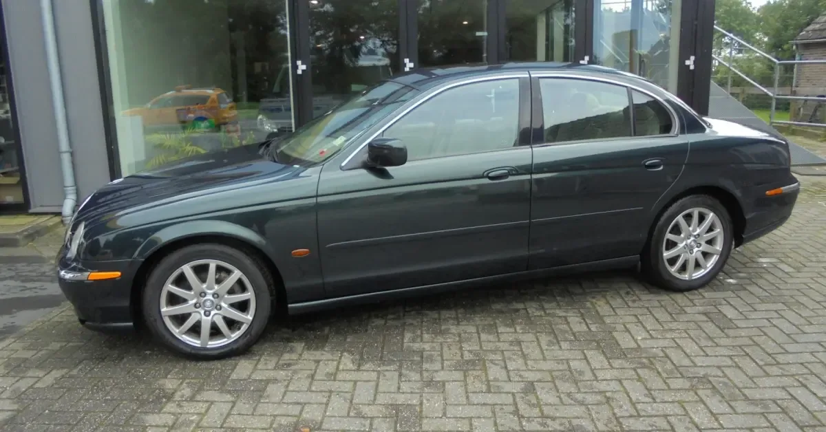 Jaguar S-Type (2000) — foto 1
