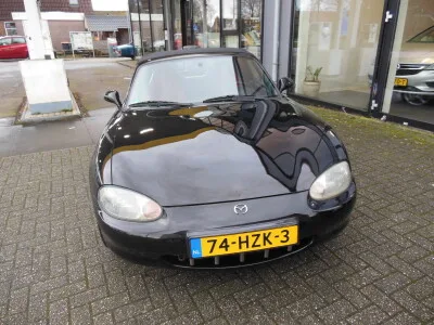 Mazda MX-5 (2000) — foto 1