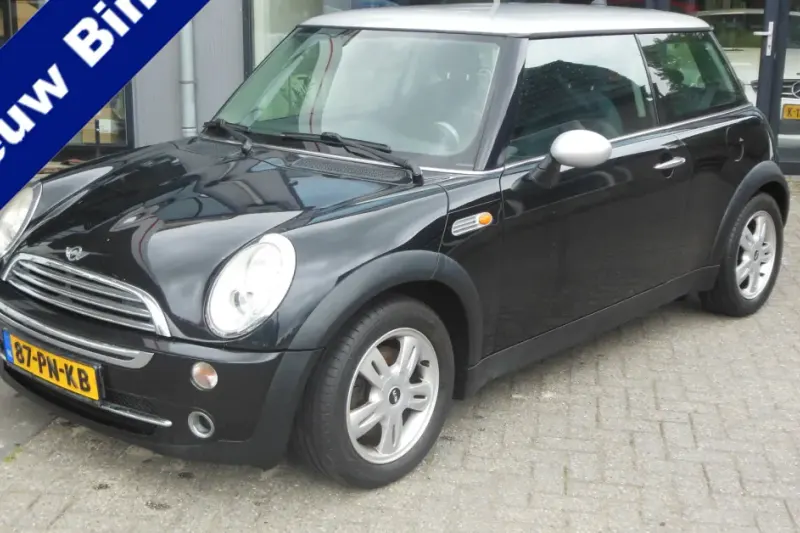 MINI One (2004)