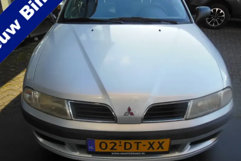 Mitsubishi Carisma (2000)