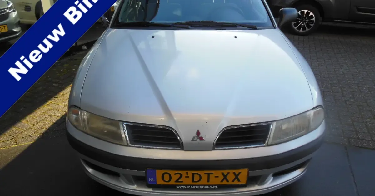 Mitsubishi Carisma (2000) — foto 1