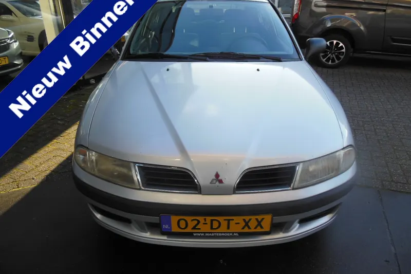Mitsubishi Carisma (2000)