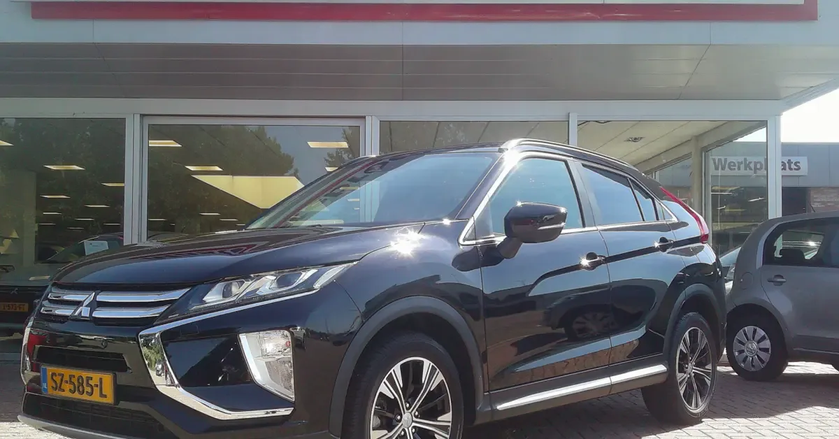 Mitsubishi Eclipse Cross (2018) — foto 1