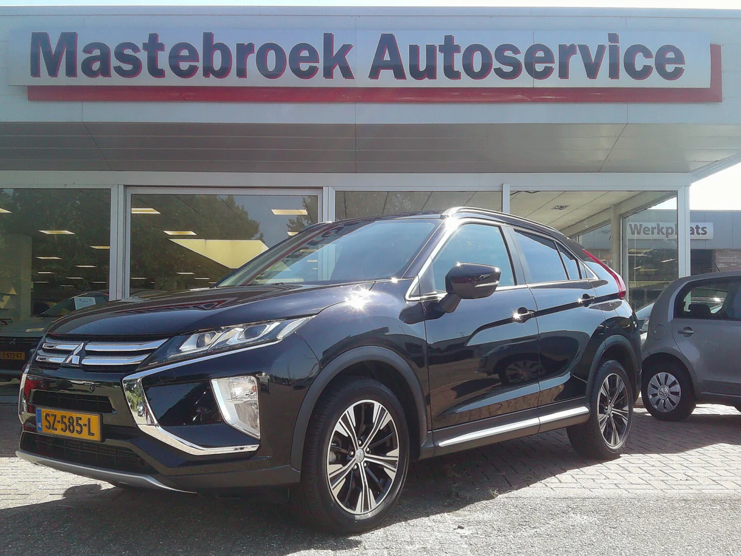 Mitsubishi Eclipse Cross (2018) — foto 1