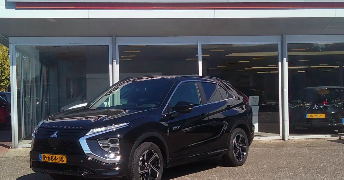 Mitsubishi Eclipse Cross (2022) — foto 1