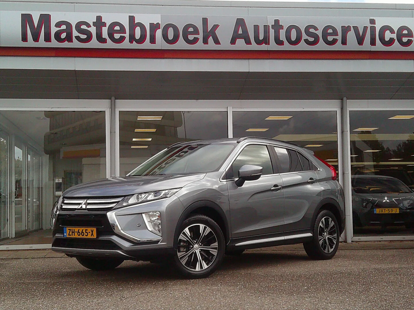 Mitsubishi Eclipse Cross (2019) — foto 1