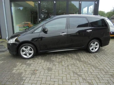 Mitsubishi Grandis (2010) — foto 1