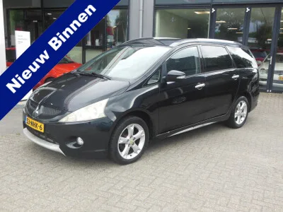 Mitsubishi Grandis (2010) — foto 1