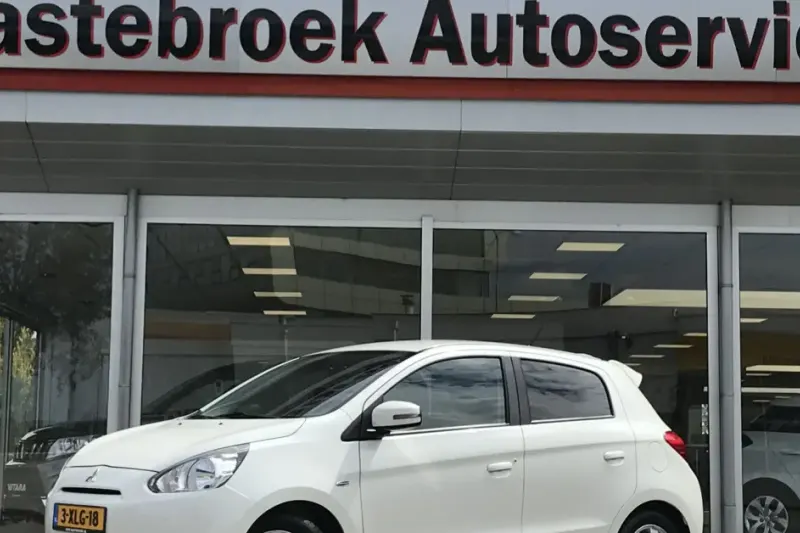 Mitsubishi Space (2014)