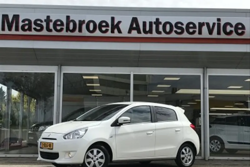Mitsubishi Space Star (2014)