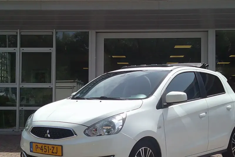 Mitsubishi Space (2017)