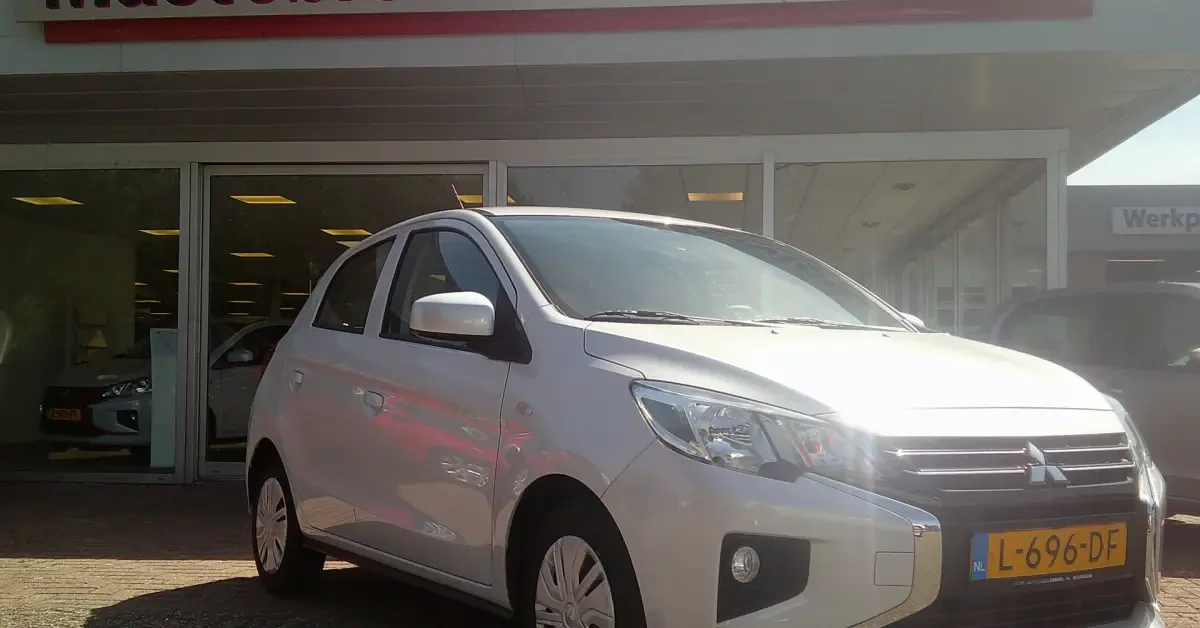 Mitsubishi Space Star (2021) — foto 1