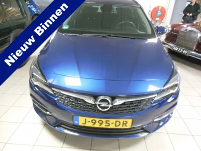 Opel Astra (2020) — foto 1