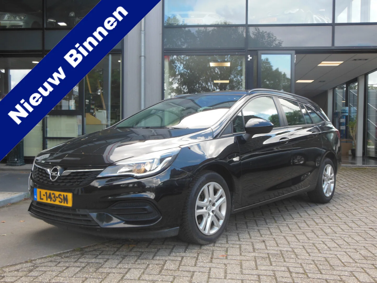 Opel Astra (2021) — foto 1