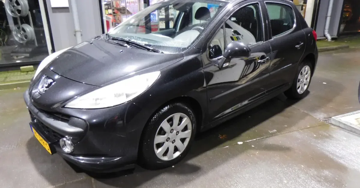 Peugeot 207 (2009) — foto 1