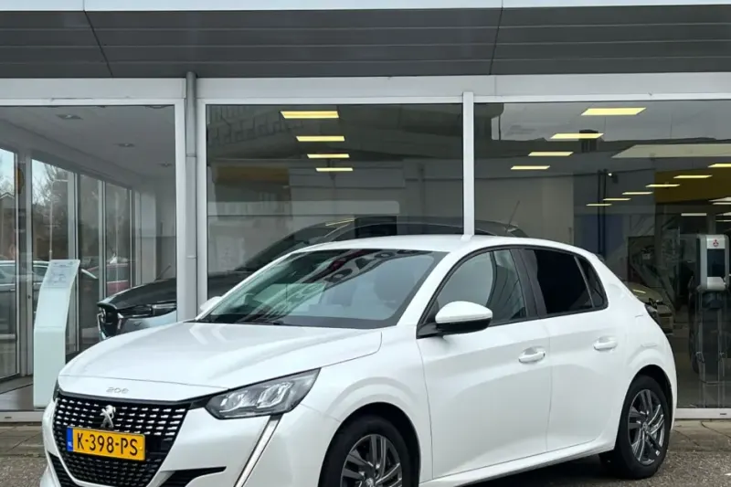 Peugeot 208 (2021)